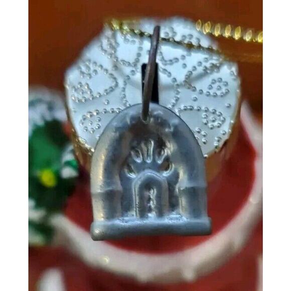 2003 Thomas Pacconi Classics Ornaments 5.5 Inch Sleigh Santa Snowman Wooden Box - Picture 8 of 16